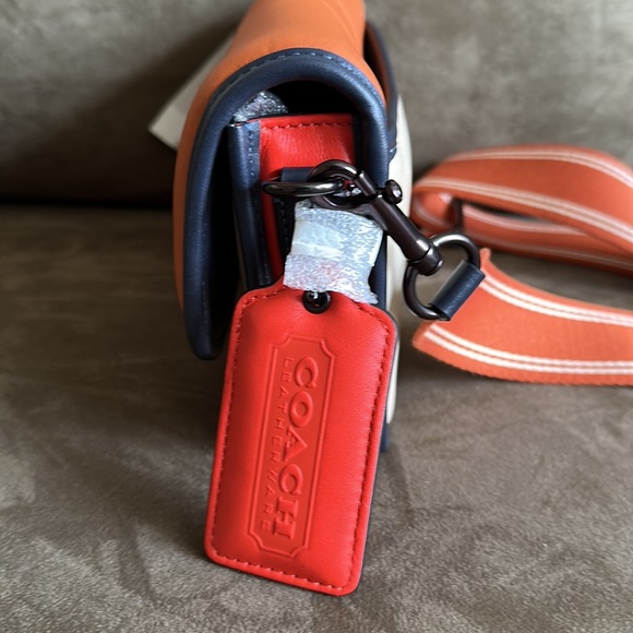 Coach Limited Edition Dinky 23 Quilted Crossbody Bag - Picture 7 of 13